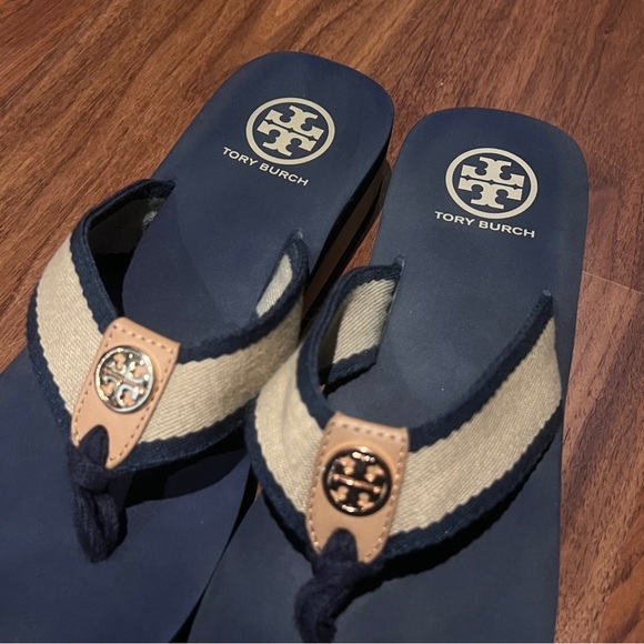 TORY BURCH Frankie Navy Blue Khaki Foam Wedge Flip Flop - Picture 6 of 9